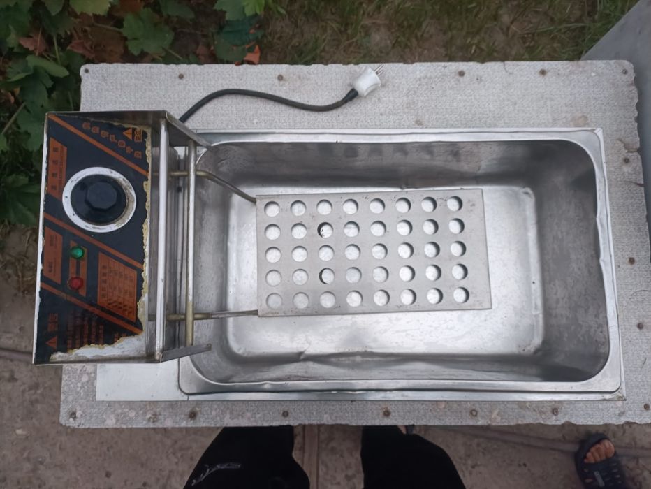 Фритюрница в хорошем состоянии