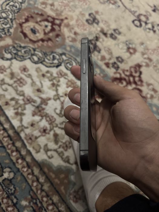 Iphone 12 pro  сатылады