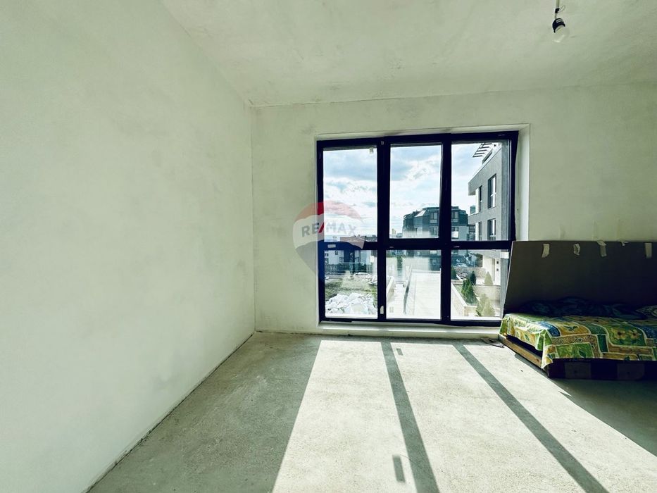 Продава се Четиристаен апартамент в Варна, Бриз - 179 кв.м за 1900 €/кв.м - Снимка #7