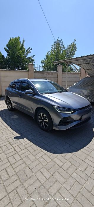 BYD e2 Ofetsialniy Lyuxery 405 km Электромобил