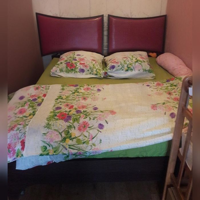 Продам кровать без матраса