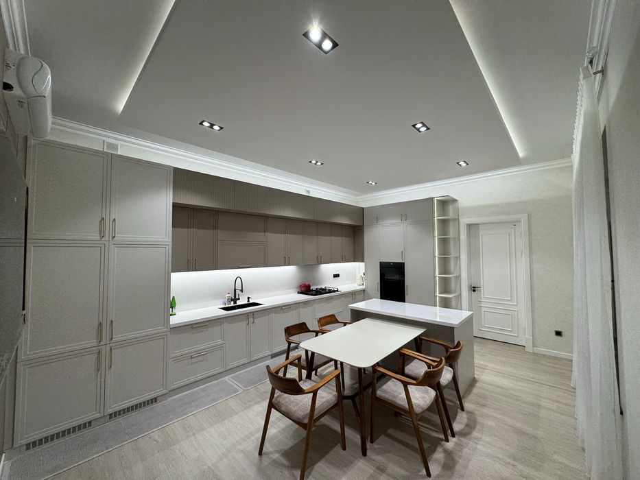 Ohunboboev 3.2 sotx hovli sotiladi