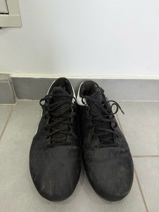 Ghete fotbal nike tiempo cu filet 44