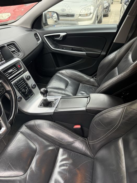 Volvo V60 Rdesign 2.0D3 cinci cilindri