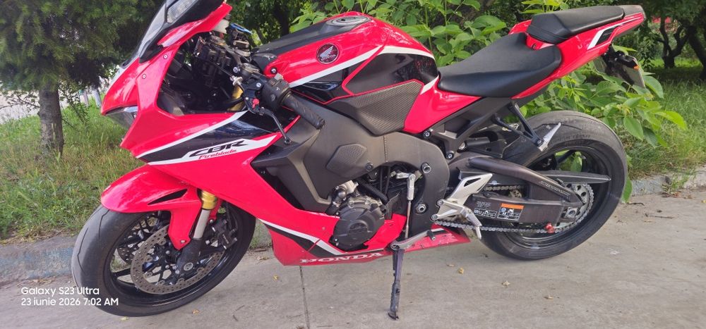 Honda cbr 1000rr