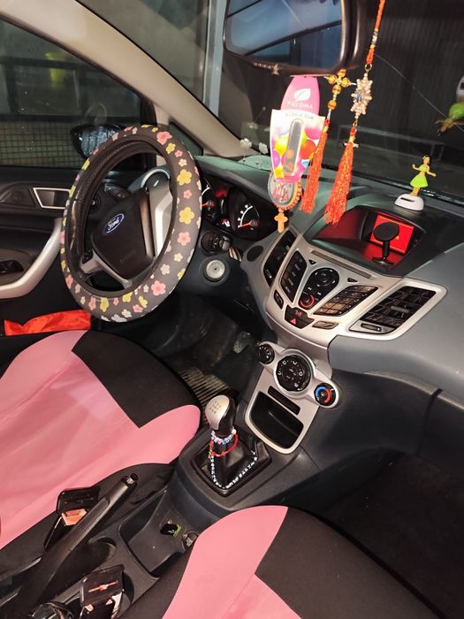 Ford Fiesta an 2012. Diesel consum 4 la suta