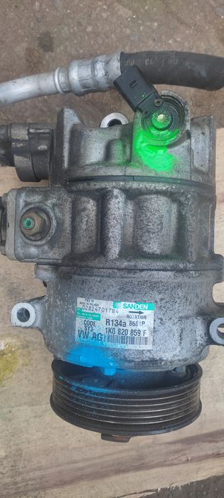 Vând compresoare ac