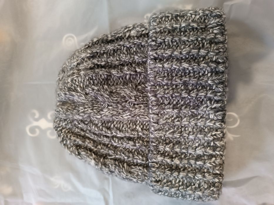 Отдам шапки бесплатно