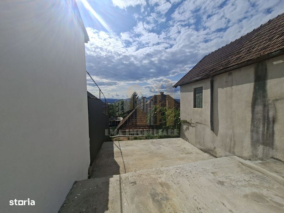 Apartament 2 camere semidecomandat Brasovul vechi