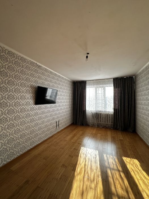 Продается 2 комнтная квартира