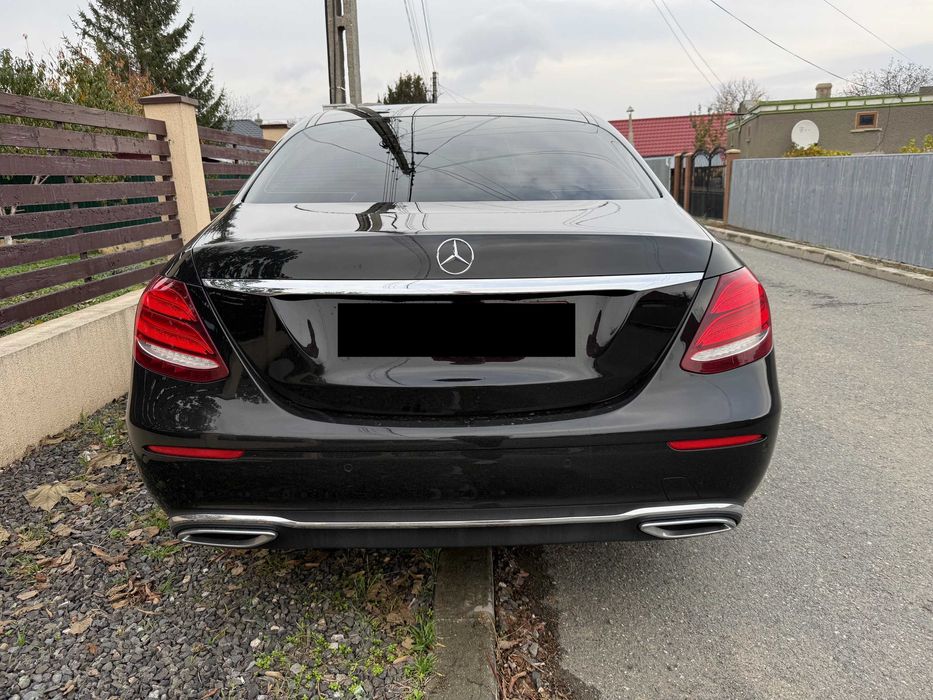 Mercedes E Class Avantgarde Tableta Camere 360 Iluminat Carplay