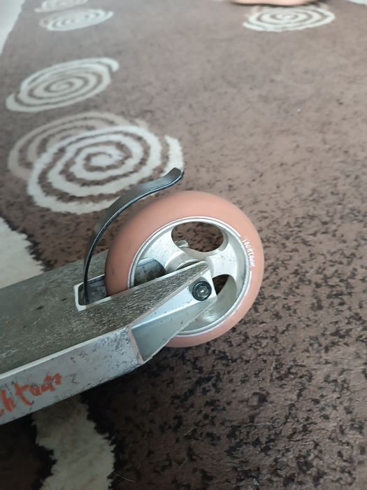 Продам самокат в очень хорошем состоянии