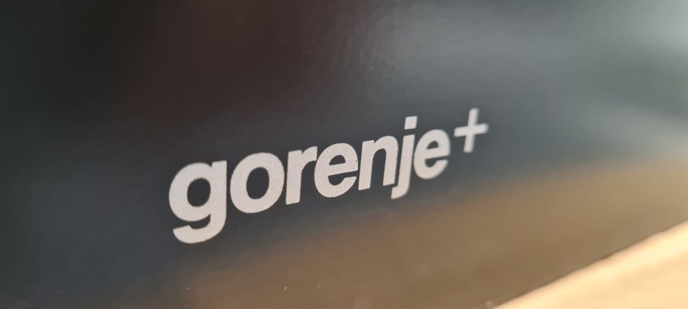 Фурна за вграждане Gorenje + TFT дисплей  Пиролиза  А+