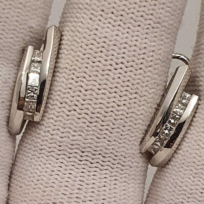 cercei aur alb 14k cu 0.75ct diamante naturale princess