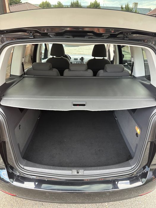 VOLKSWAGEN Touran 2011 — imagine 4