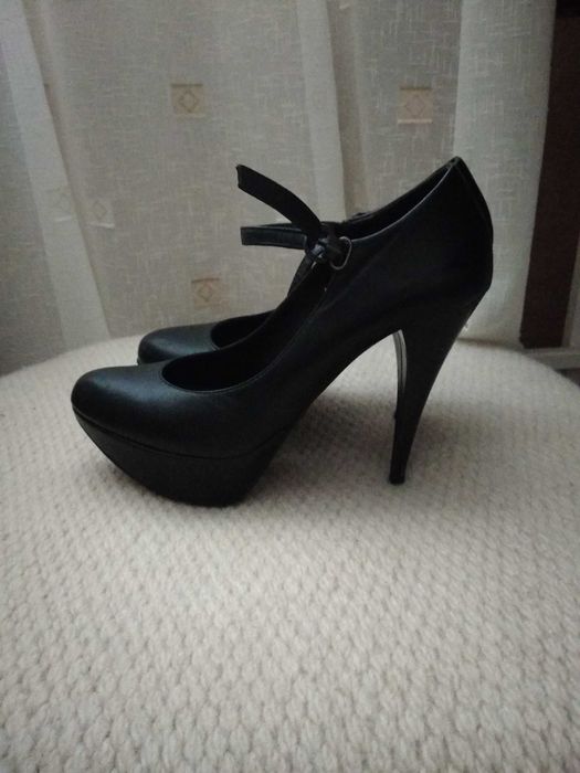 Дамски обувки, елегантни и стилни