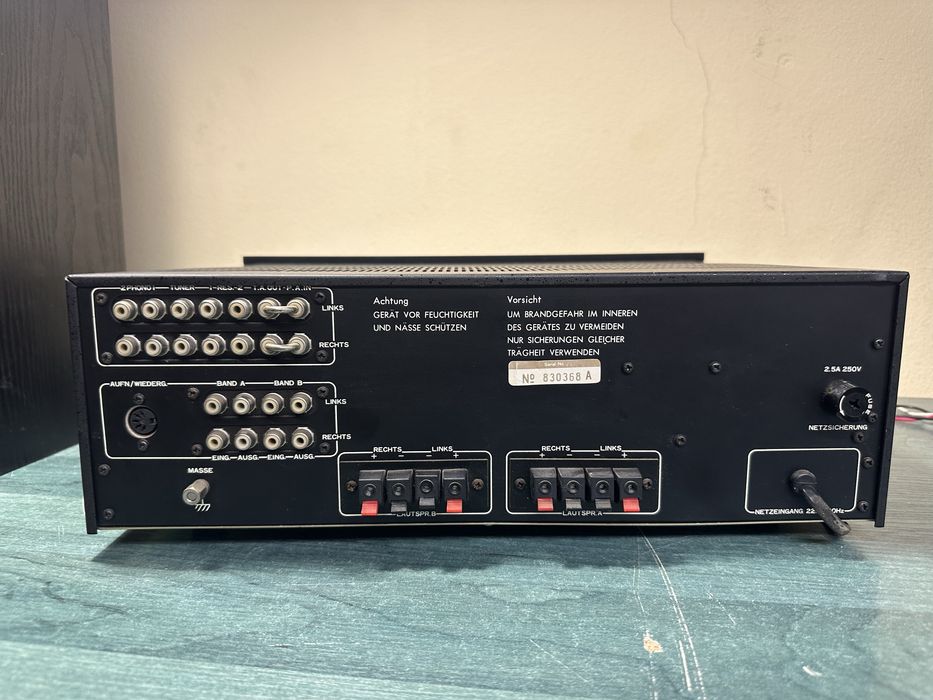 Рядък винтидж усилвател Lehnert SV 901 големи VU метри