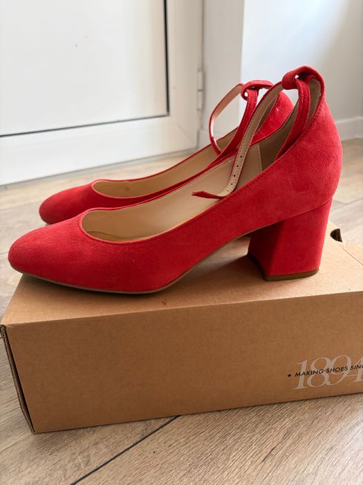 Италиански обувки Bata
