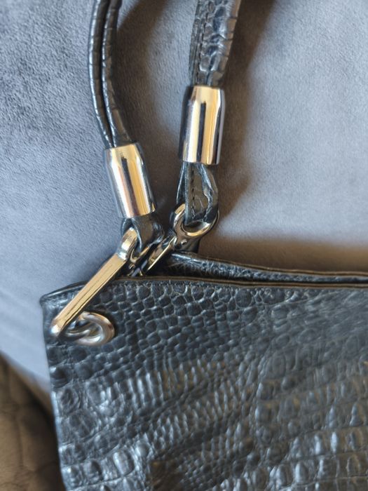 Продавам чанта качествена естествена кожа