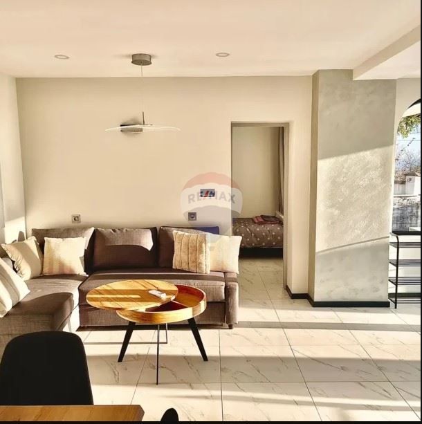 Продава се Къща в Балчик - 280 кв.м за 1500 €/кв.м - Снимка #3