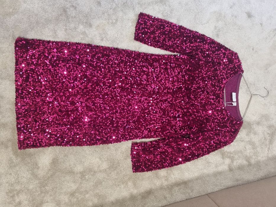 Празнични рокли с пайети