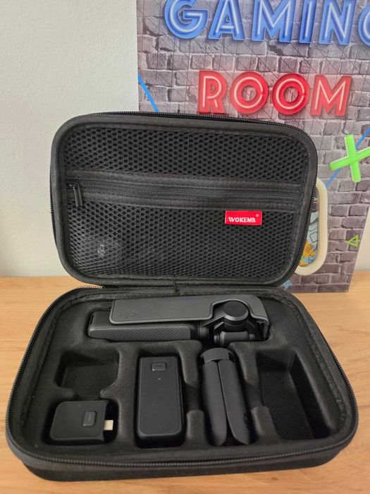 Vând DJI Osmo Pocket 3 Creator Combo, stare impecabilă (practic nou).