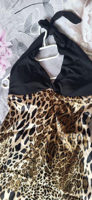 Стилна и красива стенен рокля