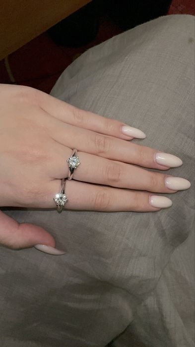 НАТУРАЛЬНЫЕ брилиатовые кольца