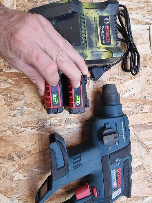 Rotopercutor Bosch GBH 18V Acumulator Incarcator Bormasina Percutie