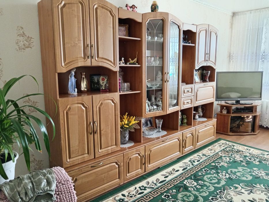 Стенка в гостиную