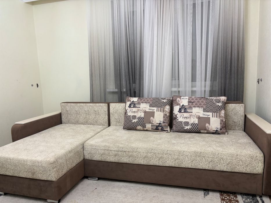 Диван для гостиной