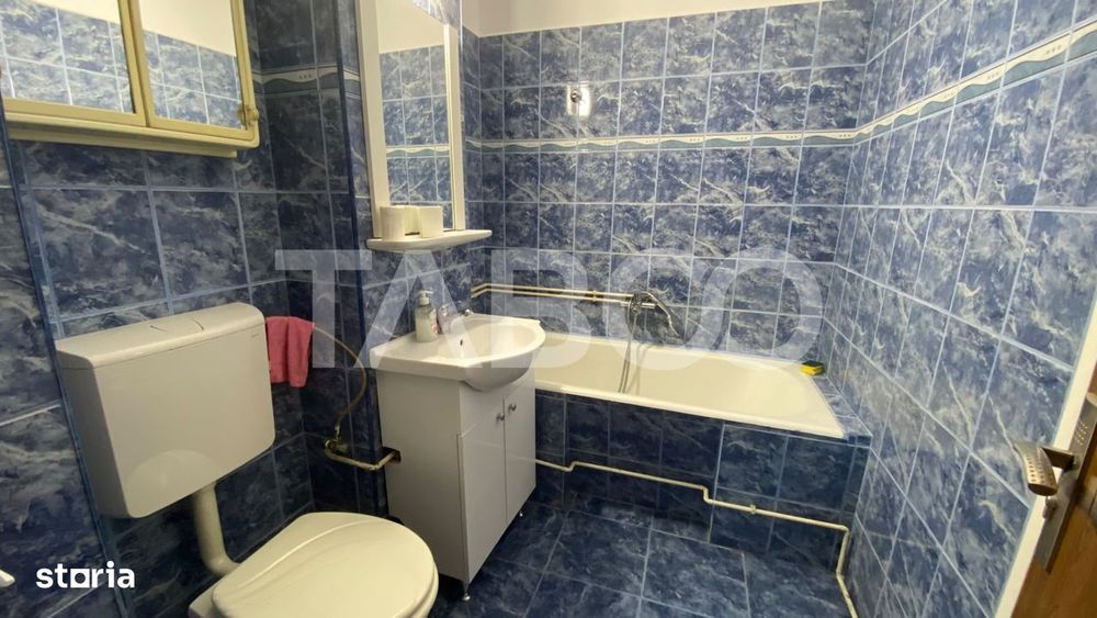 Apartament decomandat de inchiriat 2 camere 56 mpu si balcon 6 mp