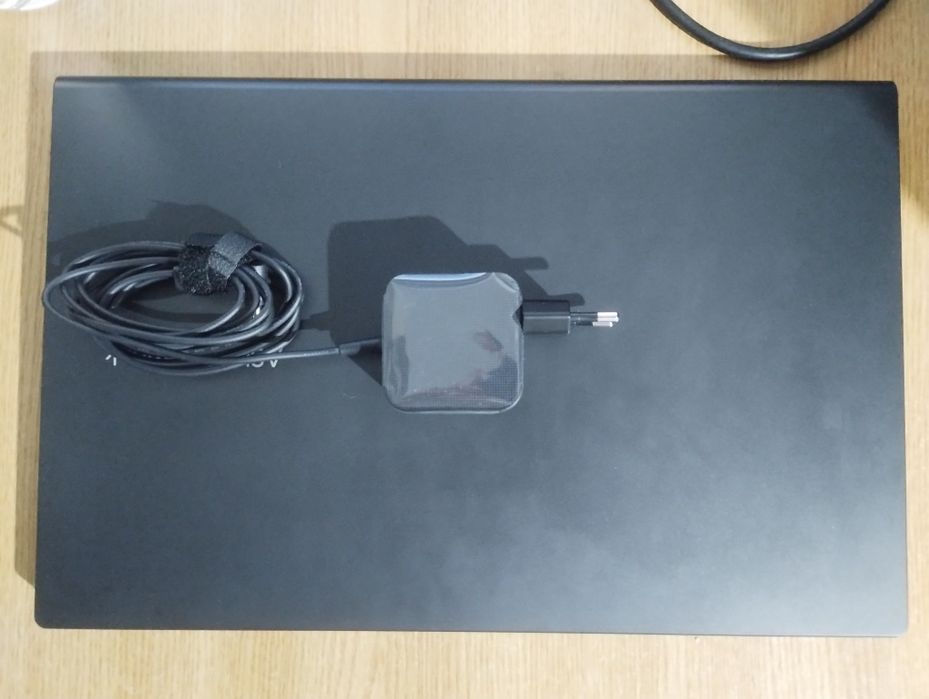 Laptop ASUS VivoBook 15. I5 gen 11, 512GB SSD, Windows 11 + GARANȚIE