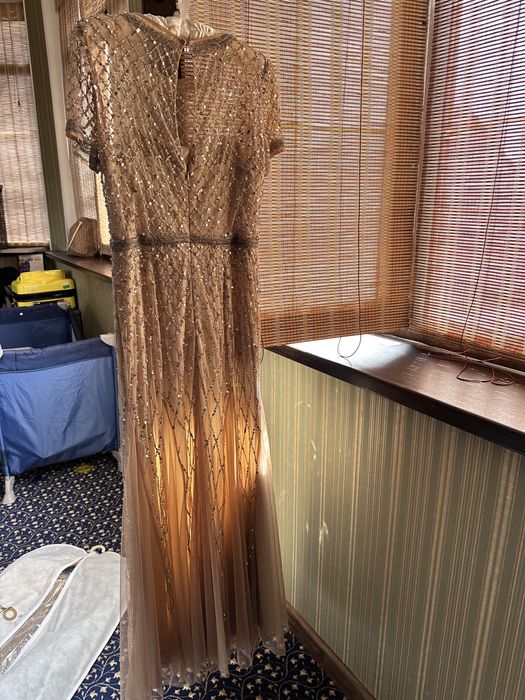 Вечернее платье