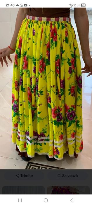 Vand fuste de anul nou traditionale am si de copii  sunt toate culorie