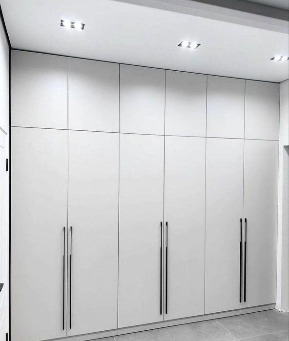 Кровать матраси шкаф шкаф купе кухня