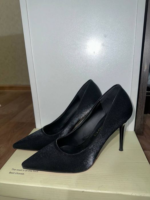 Продам женские туфли