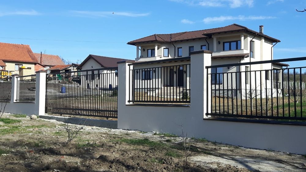 Lucrari Amenajări interioare exterioare