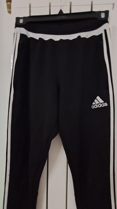 Pantaloni Adidas pentru bărbați