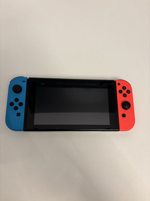 Nintendo Switch + Pro Controller + Card 256GB + Accesorii complete