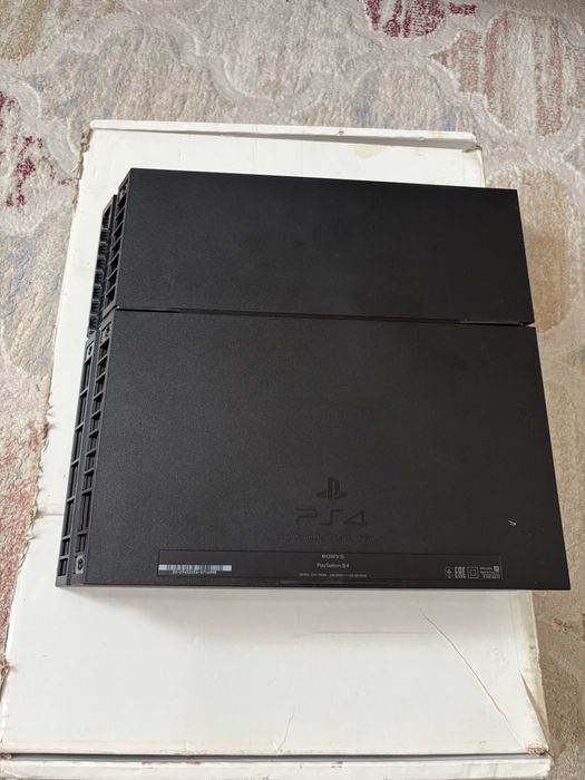 Продам Playstation 4 Fat 500GB / PS4