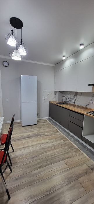 Сдам 2х к. кв на Батыс-2