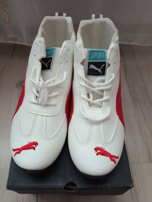 Papuci noi mărimea 40