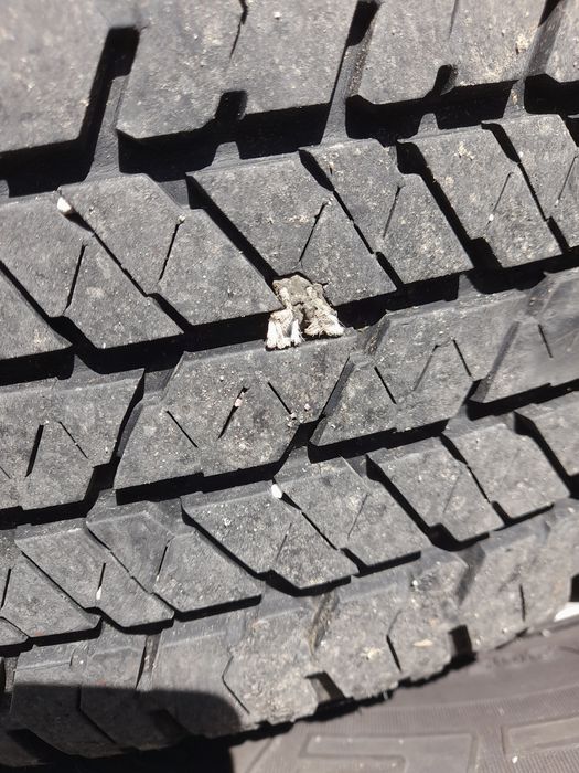 Гуми 205 65 16. BRIDGESTONE DUELER H/T..M+S