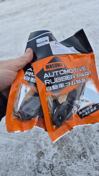 Продам новые сайлентблоки на камри