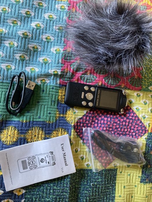 Рекордер с пухче за микрофон