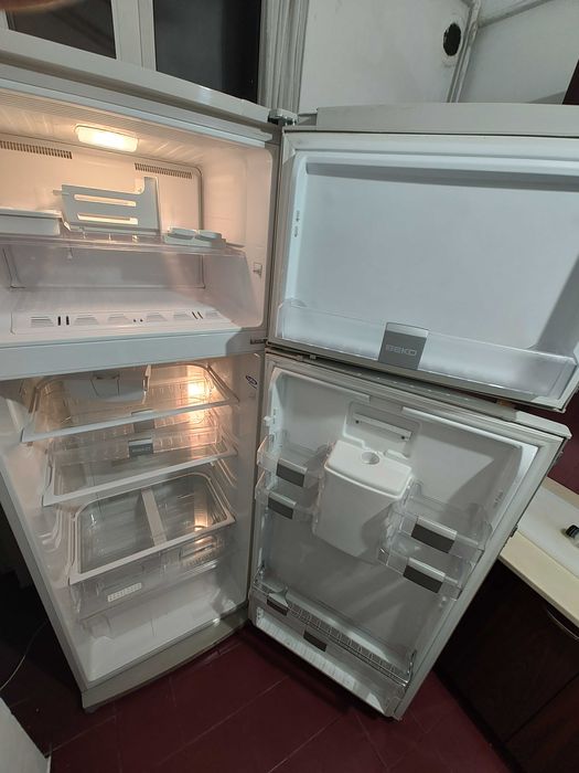 Frigider BEKO aproape nou