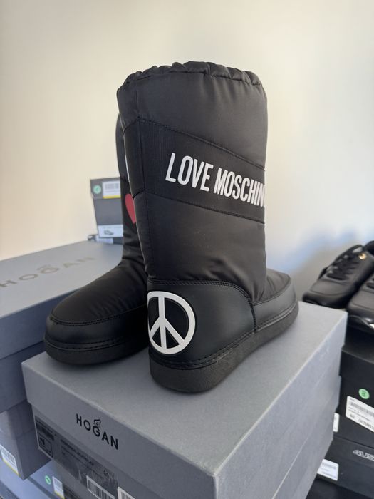 Дамски зимни боти / апрески Love Moschino