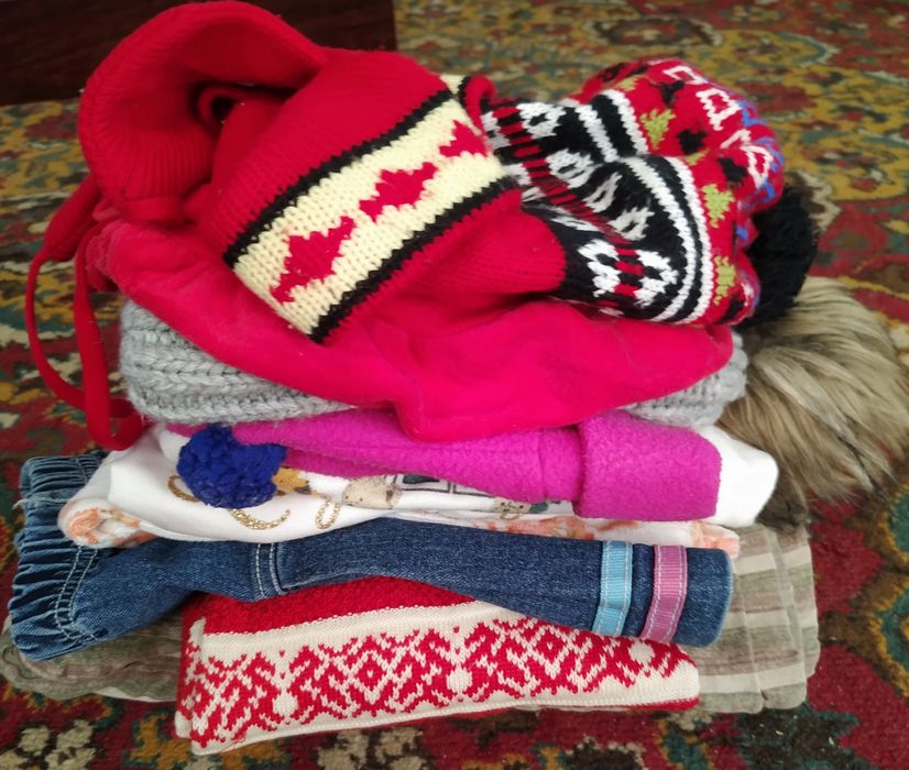 Вещи для девочки в количестве 12 штук на возраст около 5-ти лет