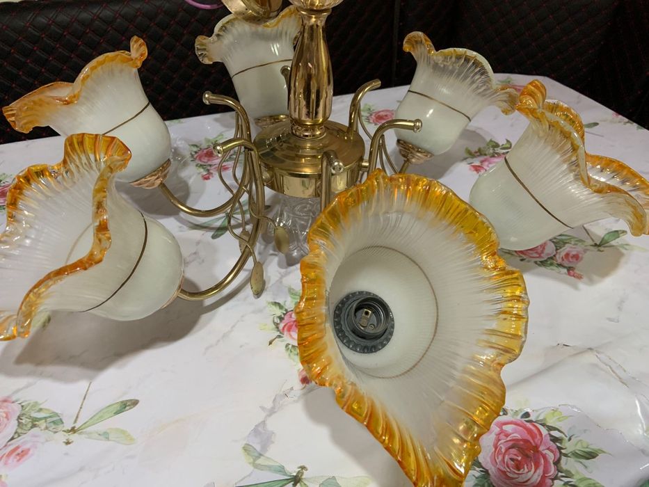 Продаётся люстра (всё в описаний)